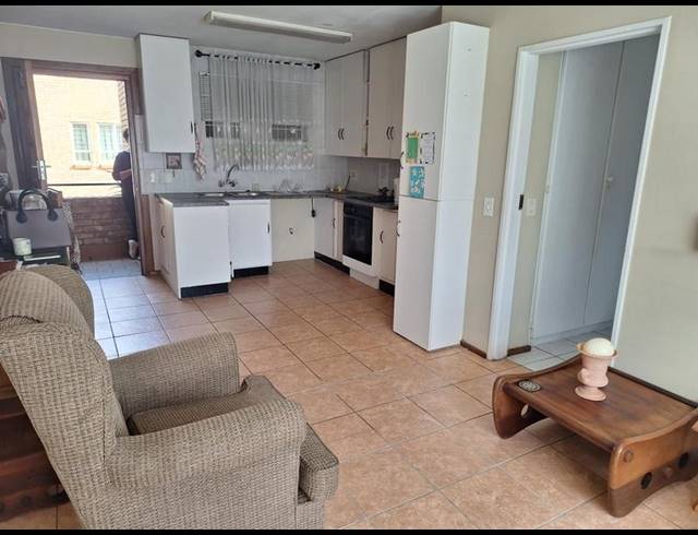 1 BEDROOM APARTMENT FOR SALE IN LYNNWOOD